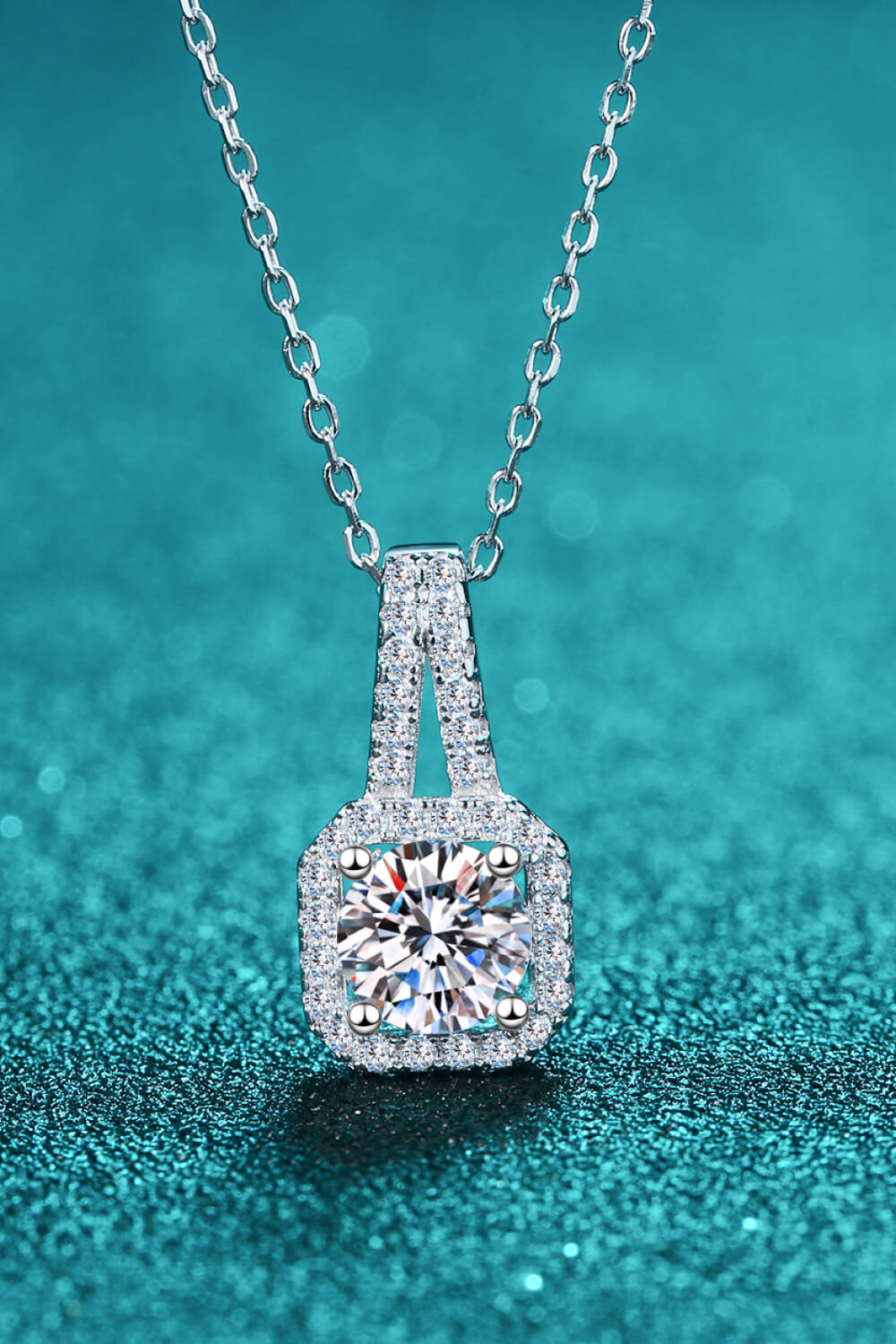 Look Amazing 2 Carat Moissanite Pendant Necklace Silver One Size 5ab56ef572ed4bf2837b801da0ca2685-Max Trendsi