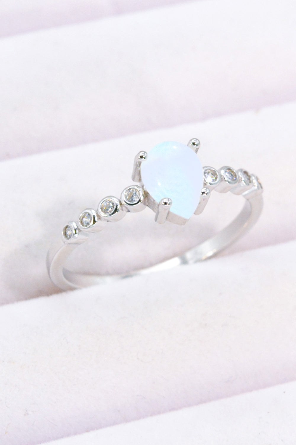 Teardrop Natural Moonstone Ring Moonstone 765c1bae3a2247fe807100b17a4cf7df-Max Trendsi