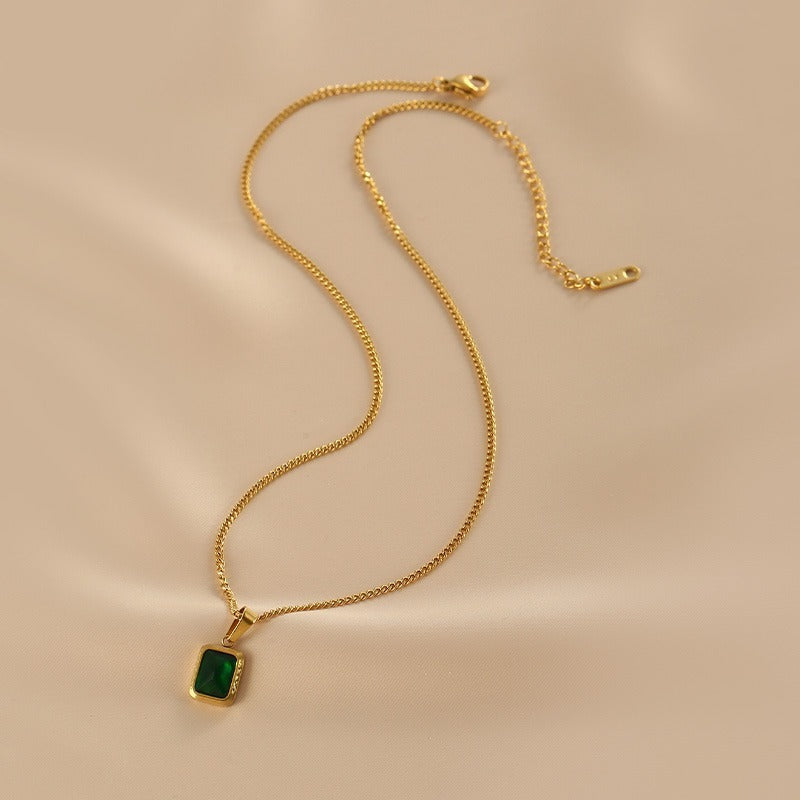 18K gold classic retro emerald design light luxury style necklace Only bff27814-cce9-4158-8f3d-fdfa399fc4d8 Artshiney