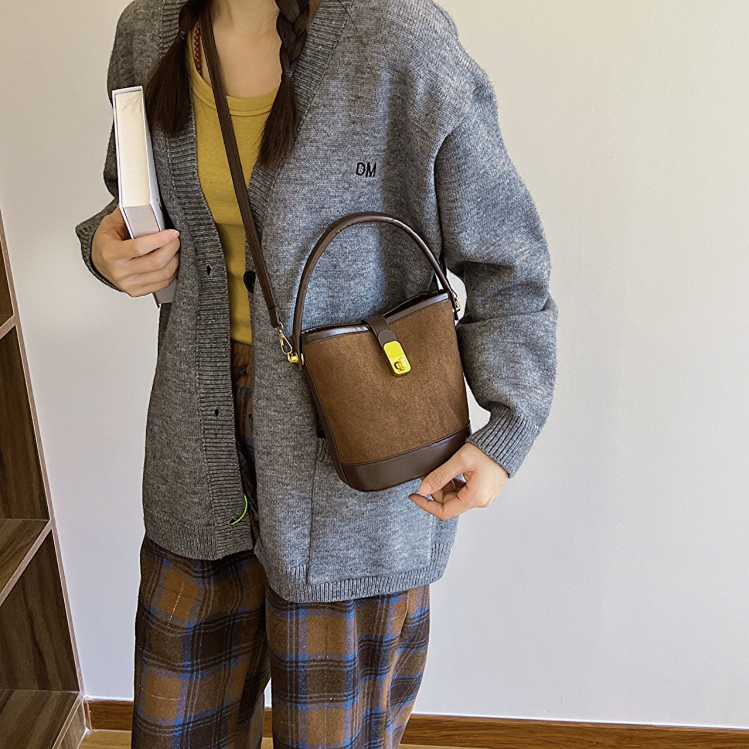 PU Leather Bucket Crossbody Bag 00da1901-4c5e-43e6-91f9-b4b39cbefb5e-Max Trendsi