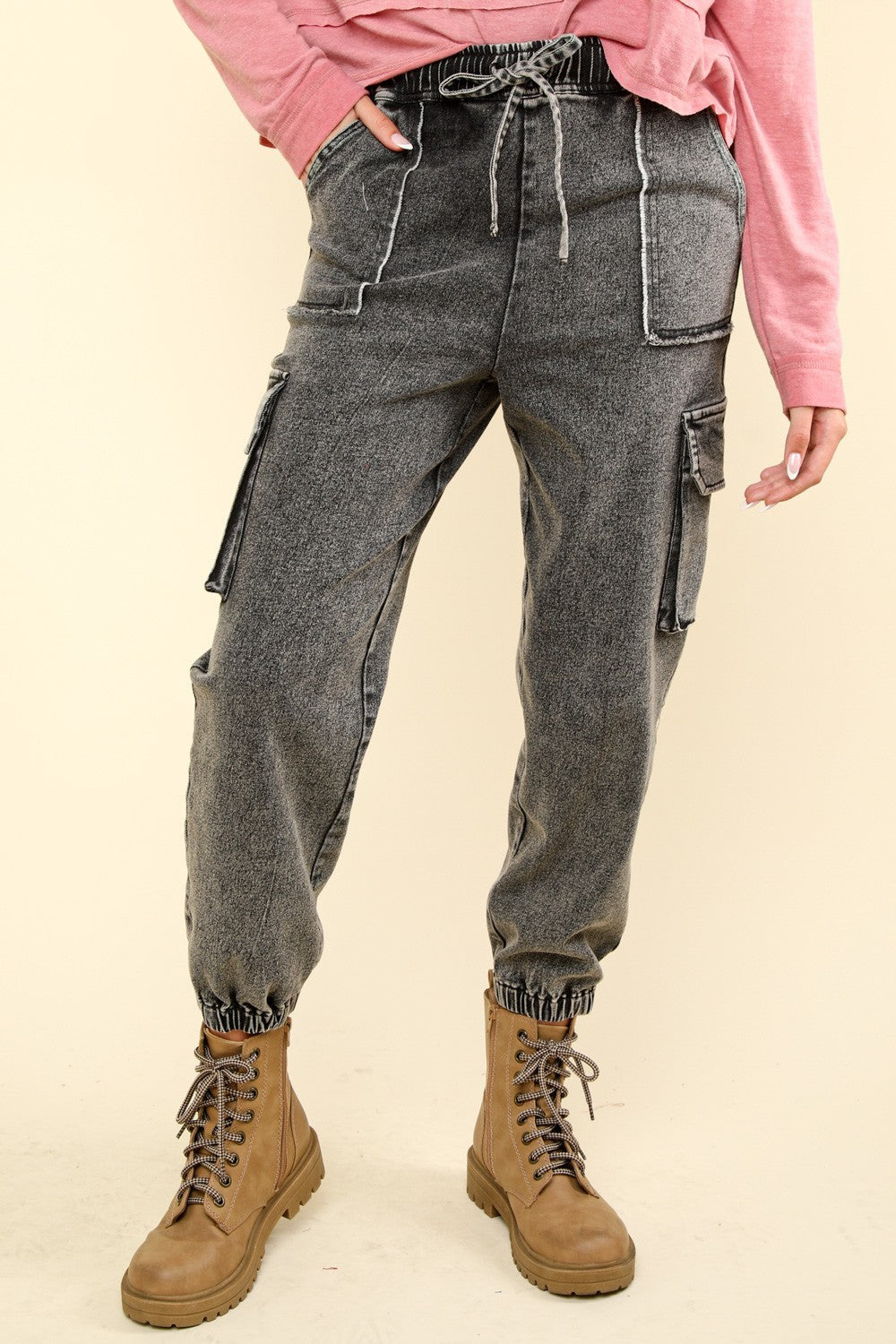 VERY J Washed Drawstring Jogger Cargo Jeans Black Denim 02031ea2-81bc-4f89-a822-2b6c4b136ac9-Max Trendsi