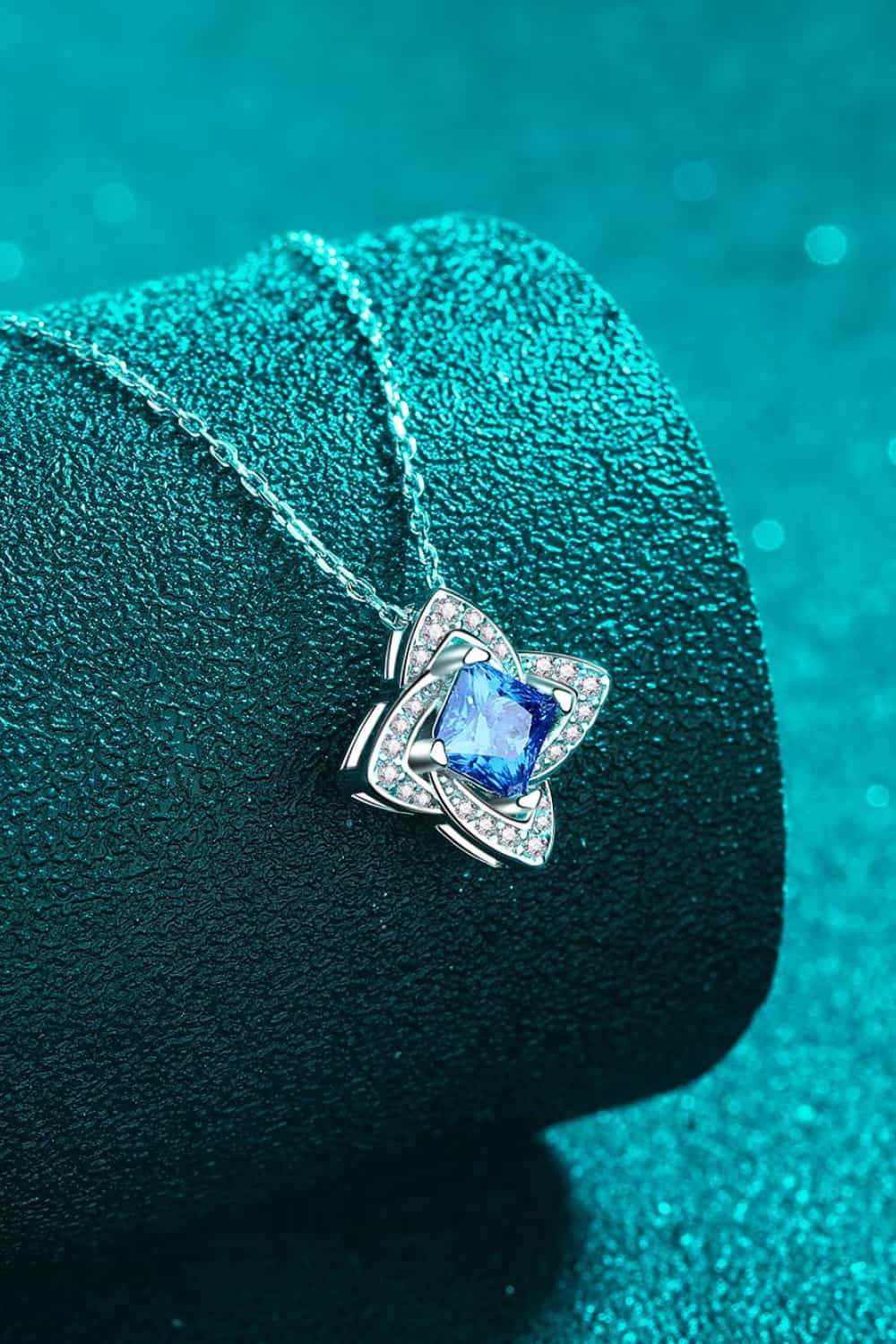 1 Carat Moissanite Floral Pendant Necklace 030028f420df4accbd66681d55425147-Max Trendsi
