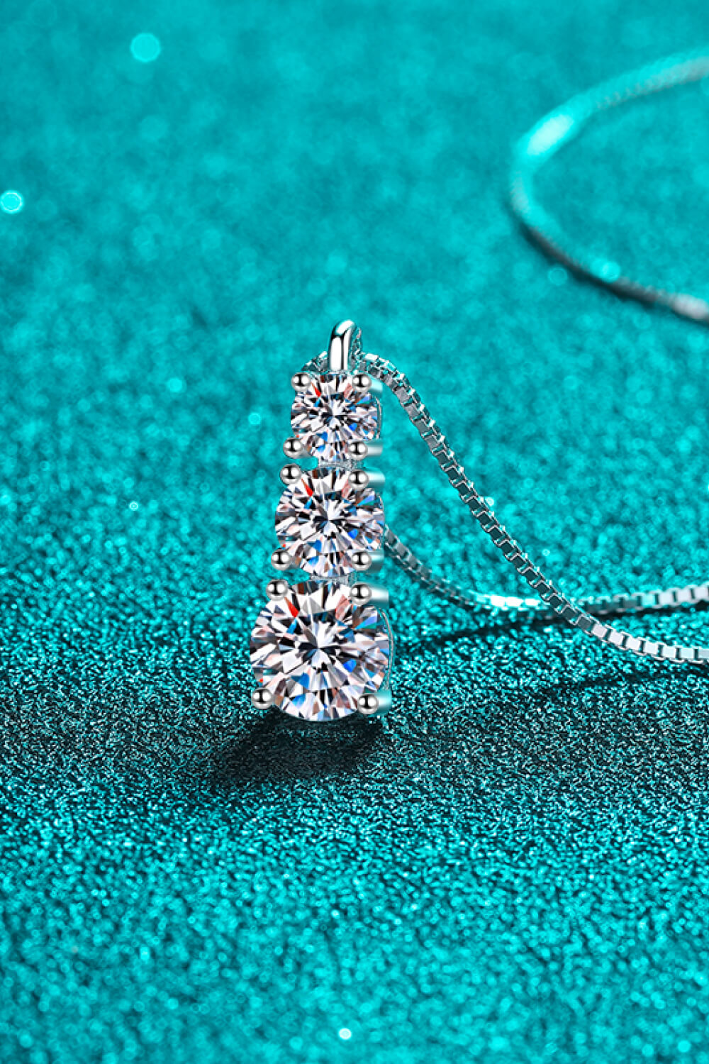 Moissanite Triple-Pendant Necklace 032b8e67a5ca4892bab1debfa4897fb7-Max Trendsi