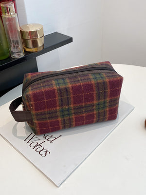 Contrast Plaid Clutch with Zipper 06fd610a-8662-4a84-b5bd-0fd8872113a0-Max Trendsi