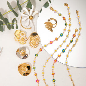 18K gold exquisite noble flower/daisy design light luxury style necklace bracelet ring earrings set 0754a08f-f23b-433b-9f6c-0ce6de56177c Glownestbest