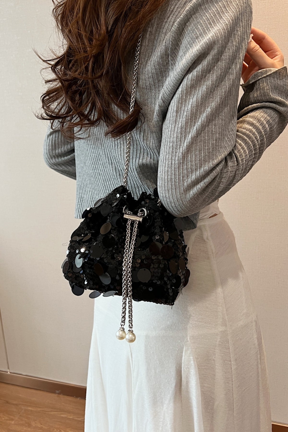 Drawstring Sequin Crossbody Bag 0a5d1e50-5fbc-48b0-8c4a-0b36d6eea810-Max Trendsi