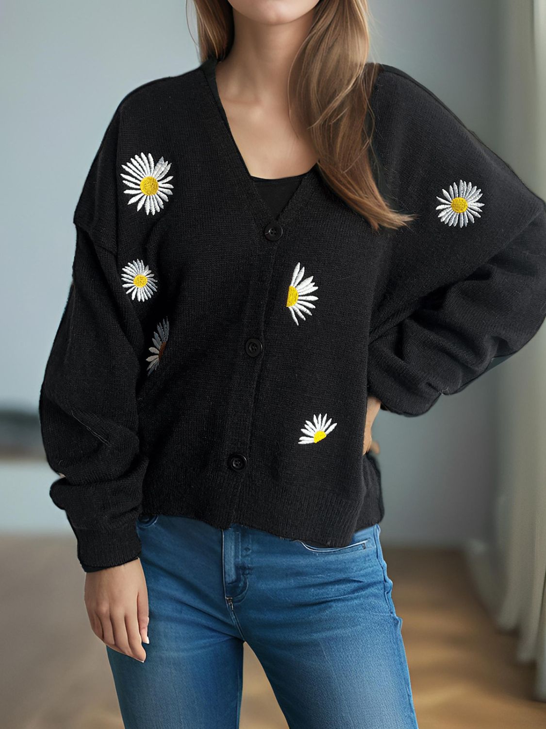 Daisy Button Up V-Neck Cardigan 0b06e416-cb9b-4d05-b188-336366187853-Max Glownestbest