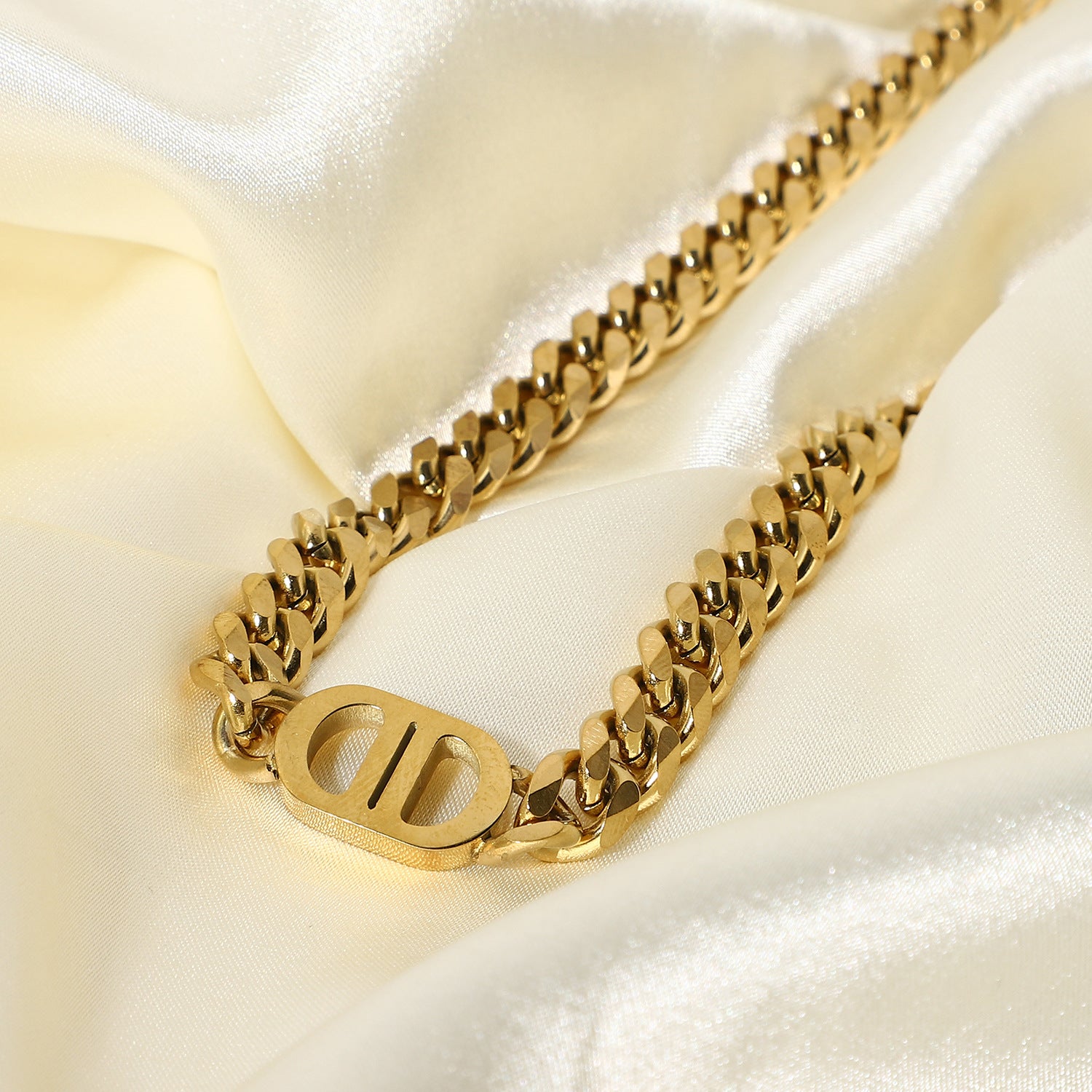 Miami Cuban Chain Necklace 0c674e77-0ec8-4b3e-9e5c-adef7f6a5396 Artshiney