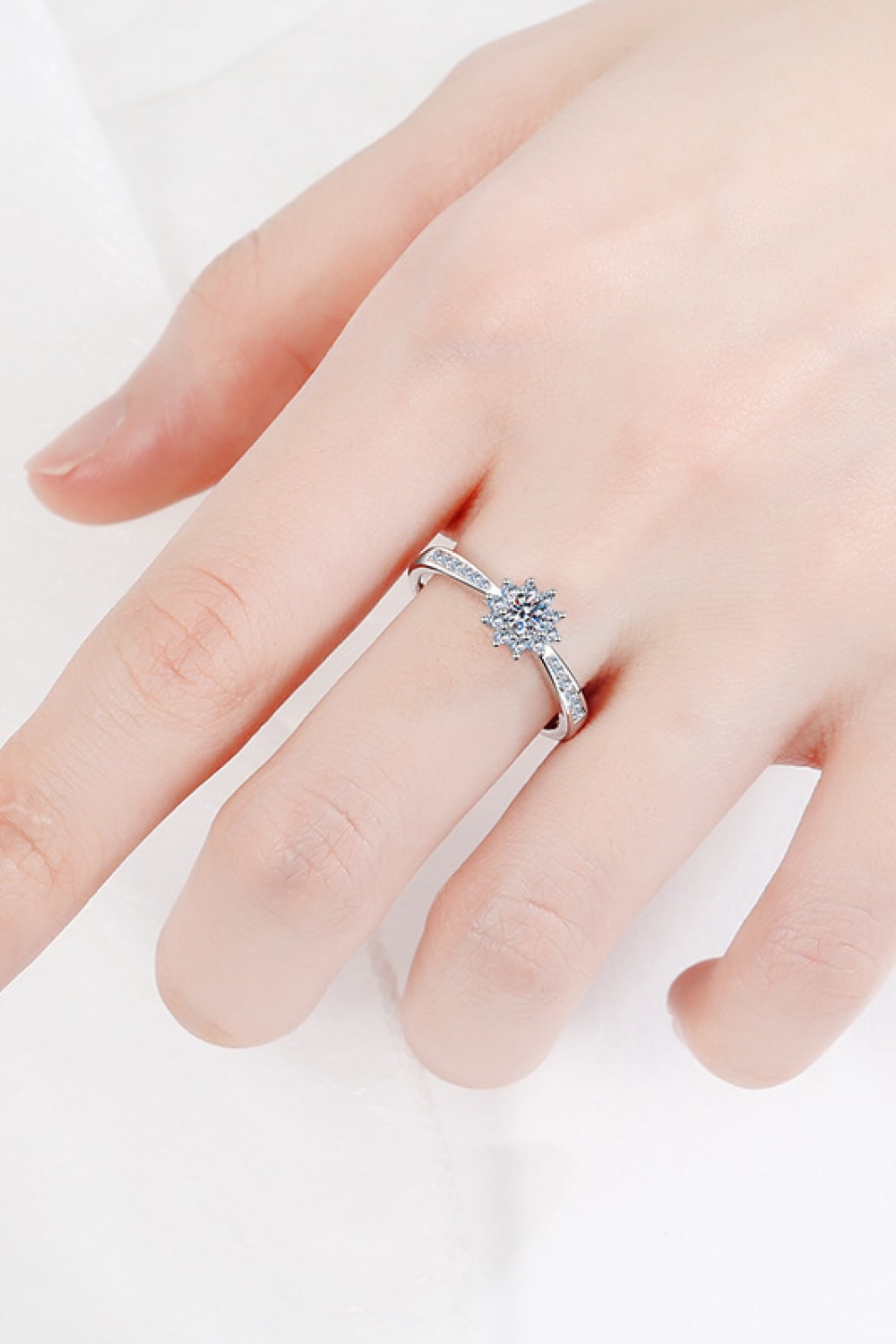 Moissanite Rhodium-Plated Snowflake Ring Silver 0c7d0c1a20e04ce89ca6c5d010ad055c-Max Trendsi