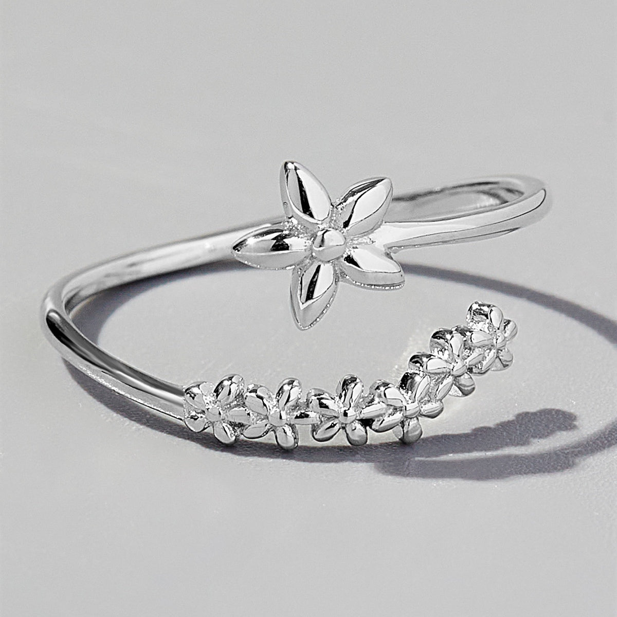 925 Sterling Silver Flower Ring Silver 0cbf5d0e-f38f-4bac-8ae6-393d434d99d8-Max Trendsi