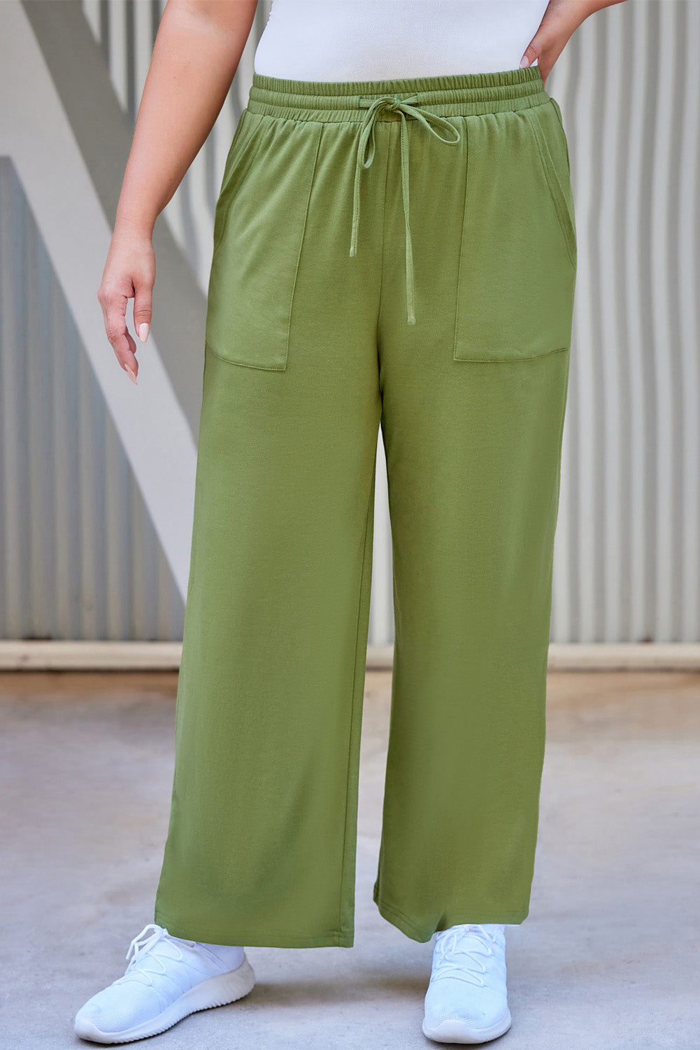 Plus Size Drawstring Straight Pants with Pockets Matcha Green 106ee6bb-3ac0-41ac-a03a-38502cee2058-Max Trendsi