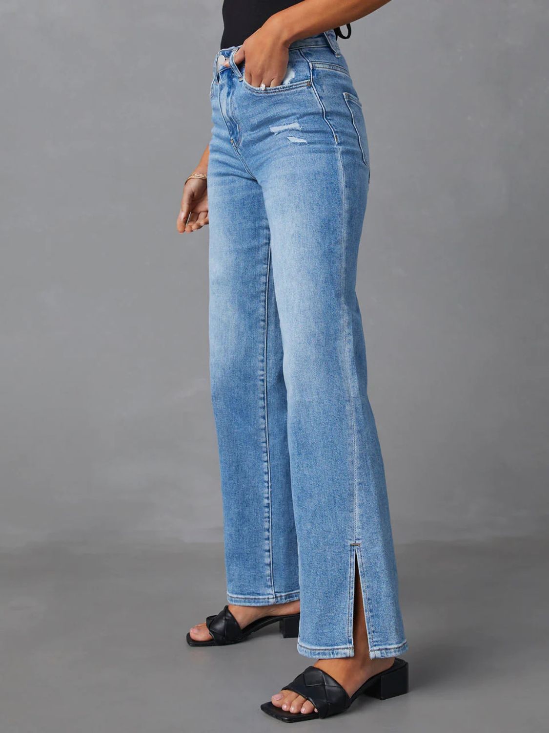 Slit Buttoned Jeans with Pockets 1095fe15-daed-41ed-bd17-e2328002900a-Max Trendsi