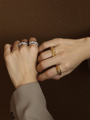 Ribbed Titanium Steel Ring 11653335-ccb4-4926-aca4-5759bf1360a2-Max Trendsi