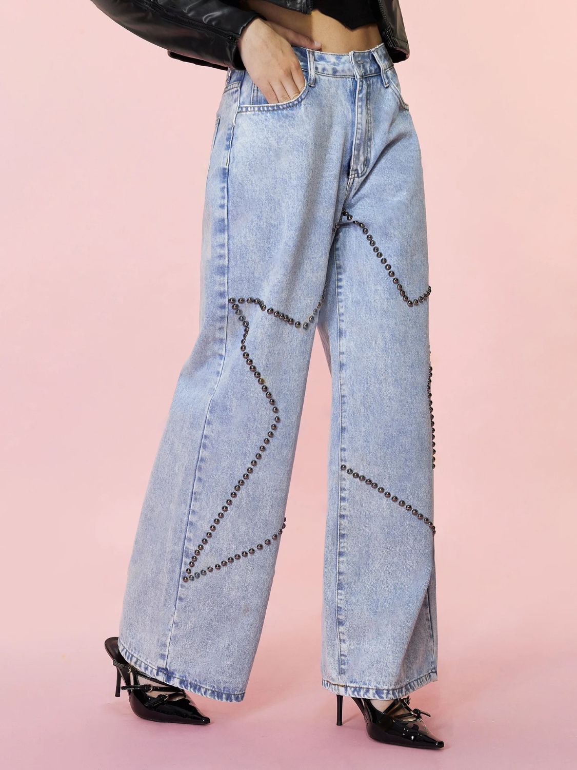 Studded Star Straight Jeans with Pockets 12af5288-b47e-4b8b-b859-cd6a23c32e3e-Max Trendsi