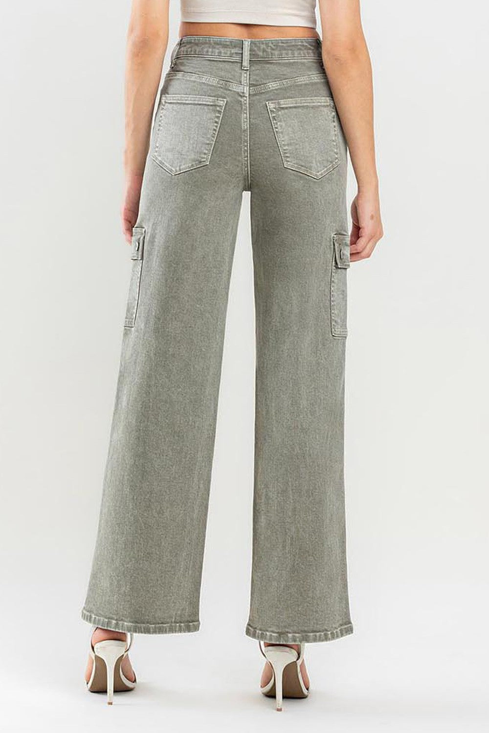 Vervet by Flying Monkey 90's Super High Rise Cargo Jeans 146d9378-8b9f-45f9-a71b-5d86c5ef58b2-Max Trendsi