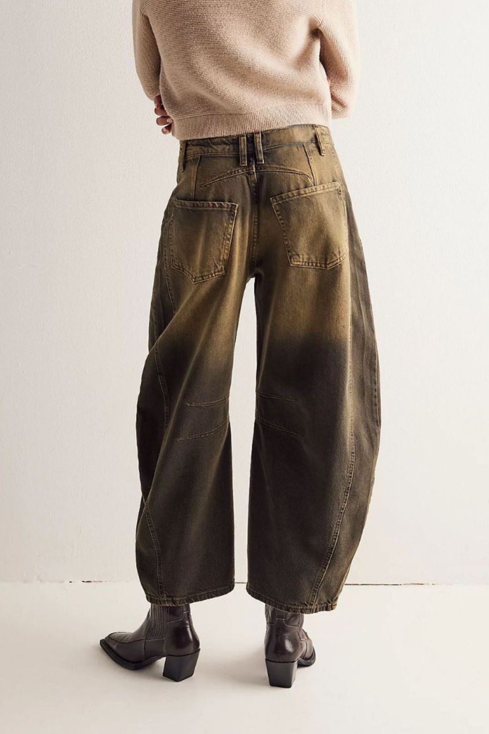Wide Leg Jeans with Pockets 14dc2fe6-da17-4562-a2b1-60c198f9d6ed-Max Trendsi