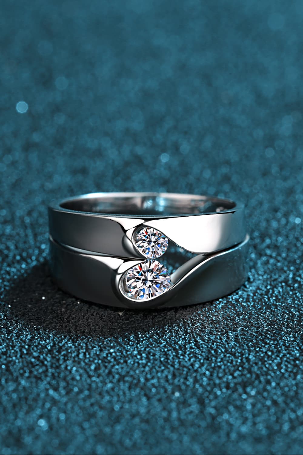 Moissanite Rhodium-Plated Ring 176e2310381f4d75a5c29206335e763c-Max Trendsi