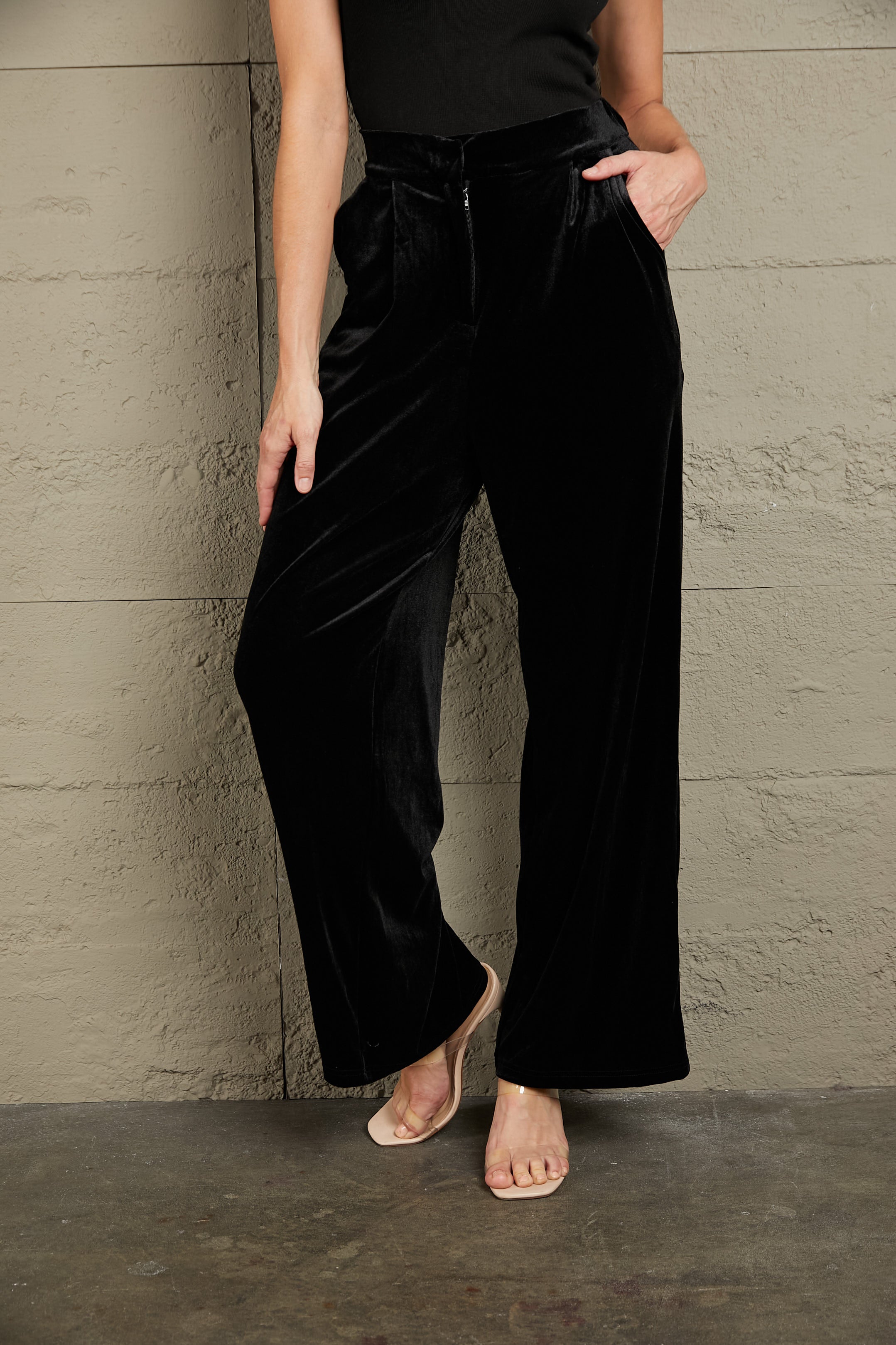 Loose Fit High Waist Long Pants with Pockets Black 1822f3f2a88a4eea90cbad4c0191844f-Max Trendsi