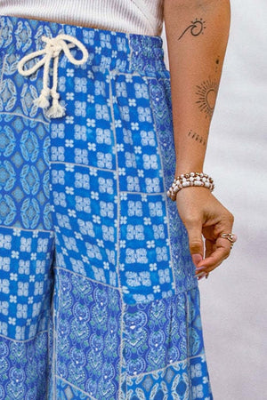 Full Size Drawstring Printed Wide Leg Pants 18949382-e27d-4f6e-bac8-fa9c7d0bed1d-Max Trendsi