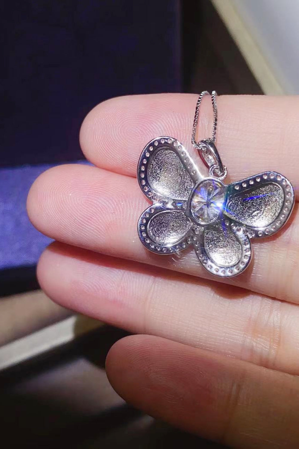 1 Carat Moissanite Butterfly Pendant Necklace 1a183eccce2c4ef0a1d3eaa0a2cc59b1-Max Trendsi