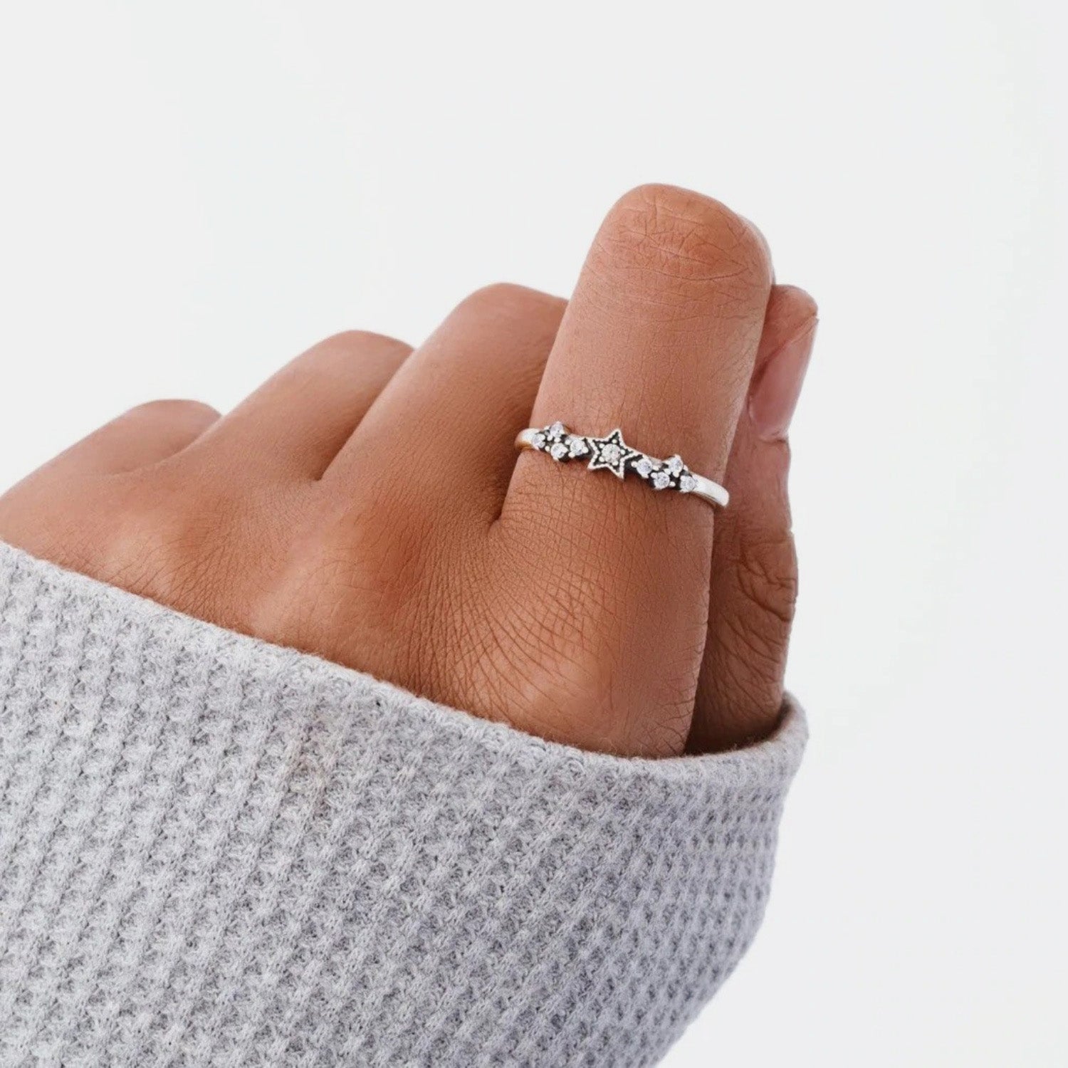 925 Sterling Silver Star Ring 1a790a7a-89cc-42a0-9978-9cb526b0c636-Max Trendsi
