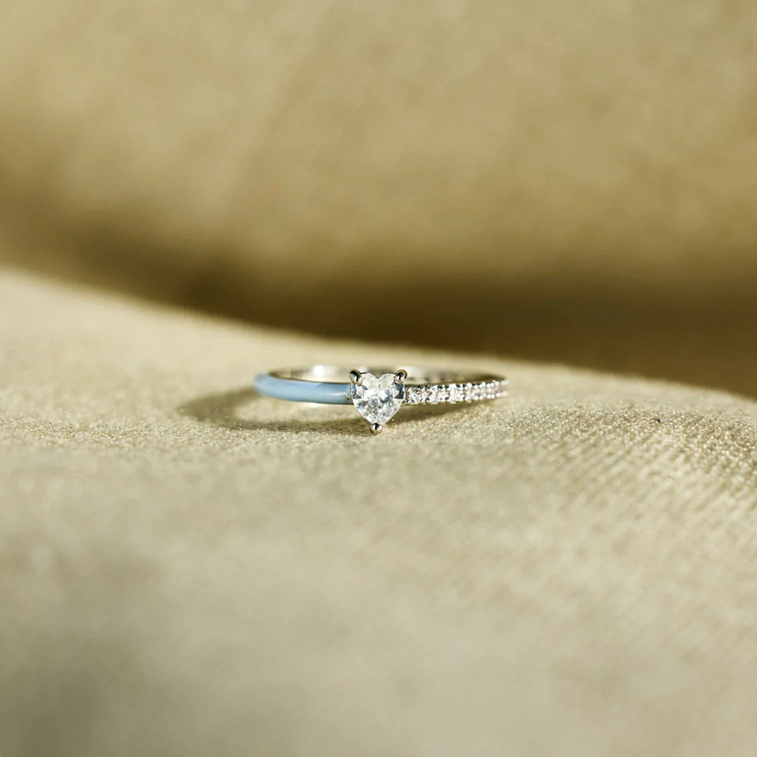 Heart Shape Inlaid Zircon Enamel Ring 1c0a8712-f141-4544-a384-f2d75b1aaa45-Max Trendsi