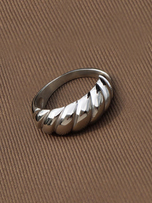 Ribbed Titanium Steel Ring 2126b0d9-9225-47cd-8dc8-6db4f2d0cd6a-Max Trendsi