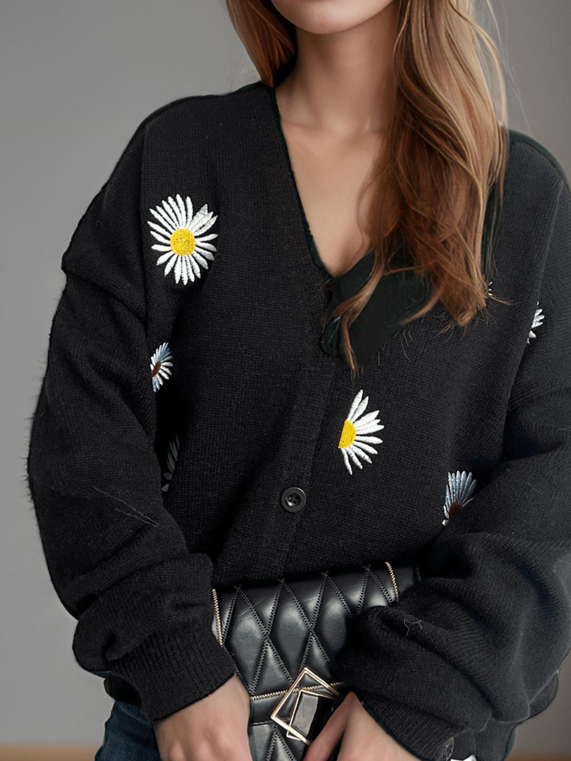 Daisy Button Up V-Neck Cardigan 26febc09-ba7e-4b86-8afa-8862827b49b6-Max Glownestbest