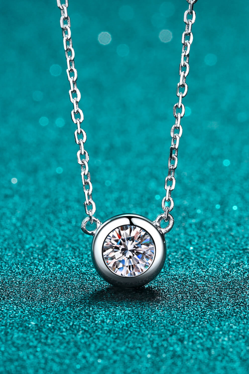 Moissanite Round Pendant Chain Necklace Silver One Size 30ad3420f40841b693bbfbf51a6a0776-Max Trendsi