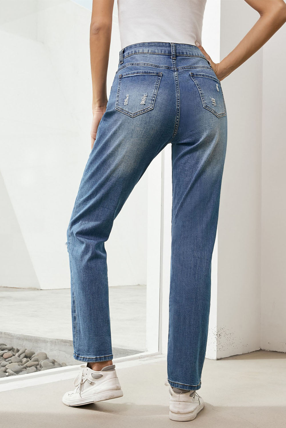 US Flag Distressed Straight Jeans 32b10031-2689-42ca-bb66-c56608533927-Max Trendsi