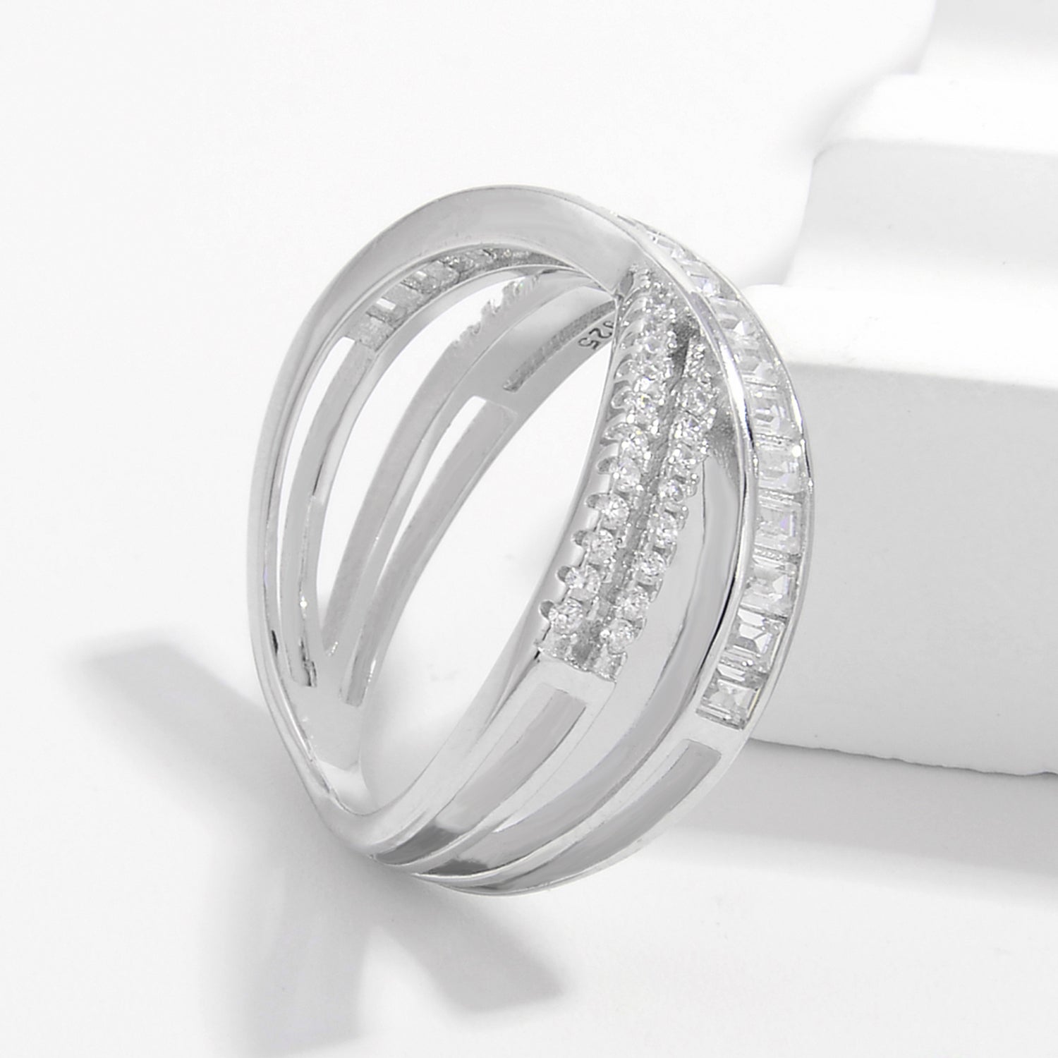 X Shape Inlaid Zircon 925 Sterling Silver Ring 33178ede-3c86-410d-9154-6a4b99d7d5f0-Max Trendsi