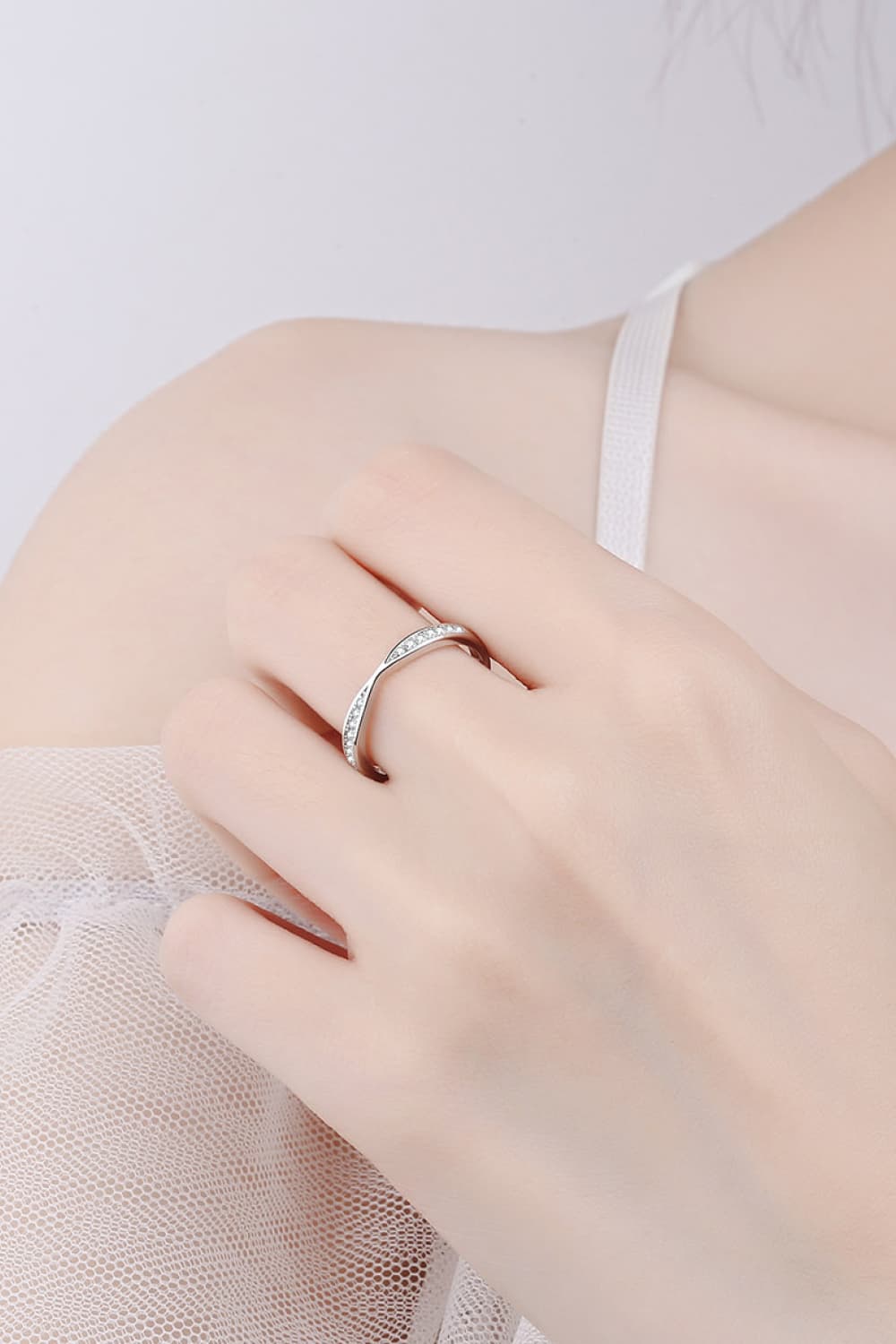 Moissanite Rhodium-Plated Ring 35d94ac24eef42b794e1b40b49066269-Max Trendsi
