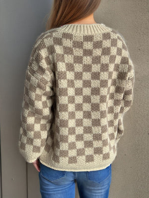 Checkered Button Up Round Neck Cardigan 364732b7-fac5-4896-b989-8f8b784bba08-Max Glownestbest