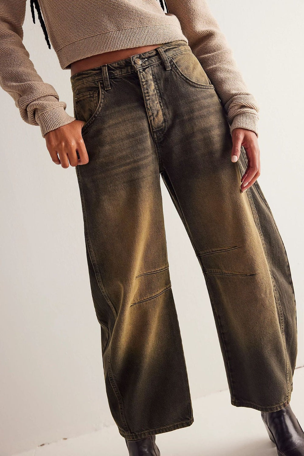Wide Leg Jeans with Pockets 392149e5-bdc9-4b51-b4f7-790bcd1cf5e8-Max Trendsi