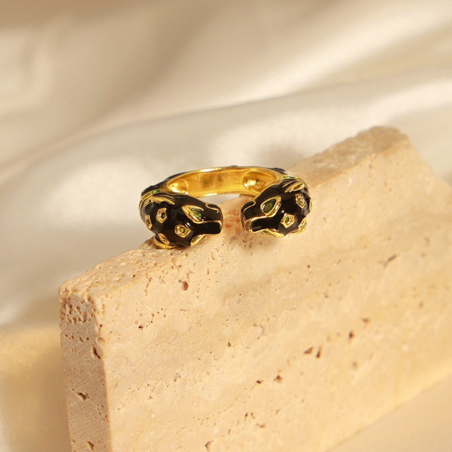 Inlaid Zircon Oil Drip Open Ring 3b5d4632-dd08-44eb-bc56-9d2dd0db0fac-Max Trendsi