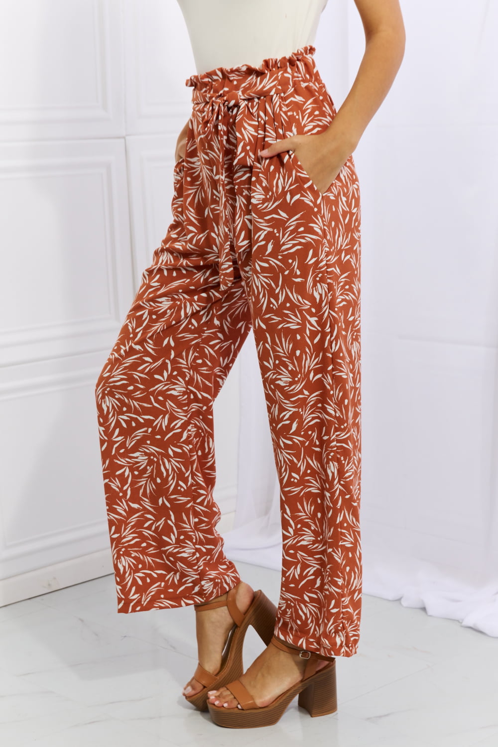 Heimish Right Angle Full Size Geometric Printed Pants in Red Orange 415c37cda8f746018e29b9fd23de7fb2-Max Trendsi
