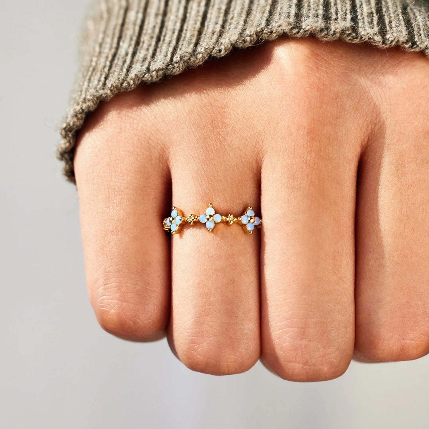 925 Sterling Silver Inlaid Zircon Flower Ring 436399bd-53b4-4cd3-b3e4-1e138718d169-Max Trendsi