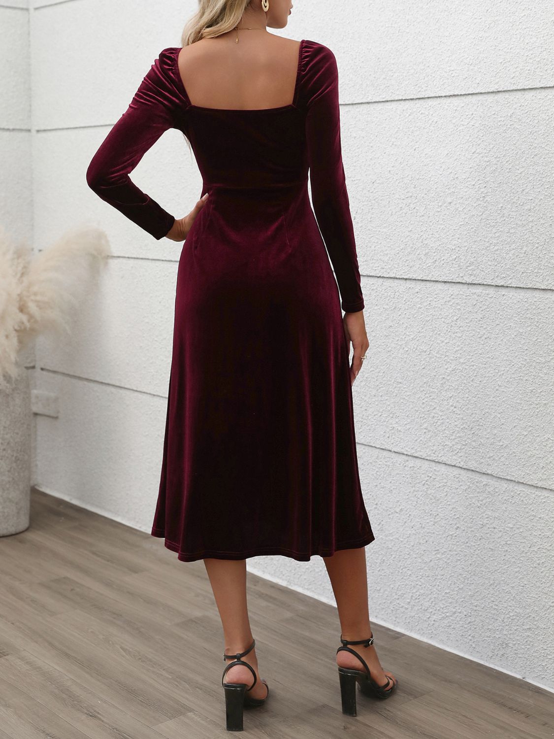 Perfee Sweetheart Neck Long Sleeve Midi Dress 4441ddef-f4aa-420e-a95a-401a43813fdc-Max Glownestbest