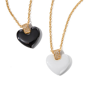 18K Gold Exquisite Personality Square Diamond and Heart Shape Ceramic Pendant Necklace 49941128-df67-4914-ae28-359e4352424d Artshiney