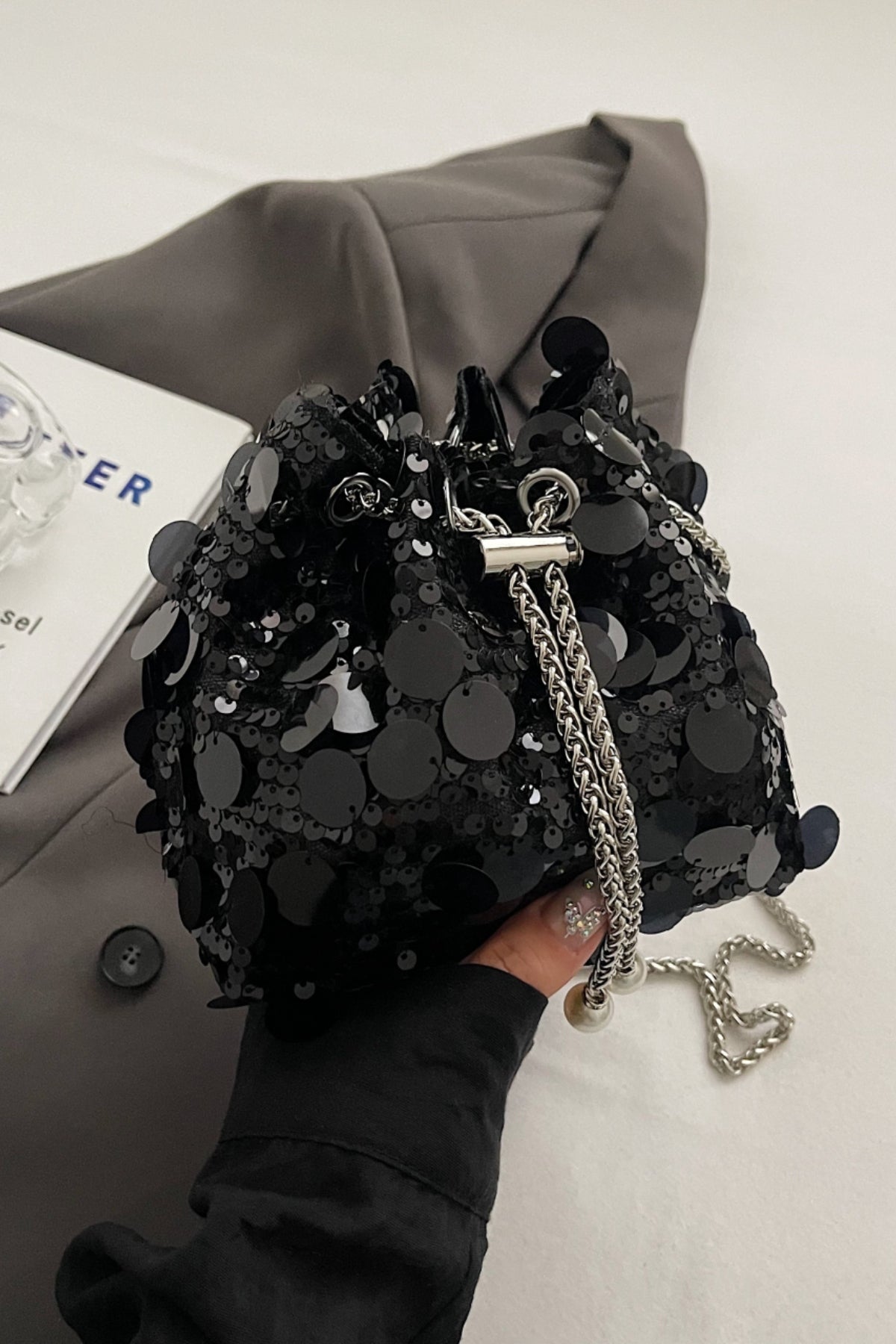 Drawstring Sequin Crossbody Bag 49e09eb9-49ac-4f85-bdd5-6601faba3afc-Max Trendsi