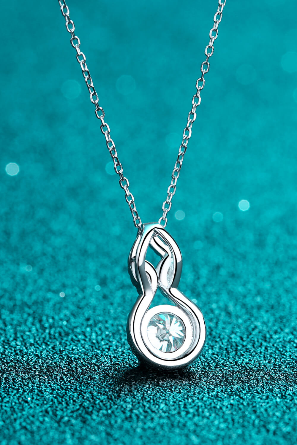 1 Carat Moissanite Pendant Necklace 4bfb67485ff44af8b77e1c01f13ec47d-Max Trendsi