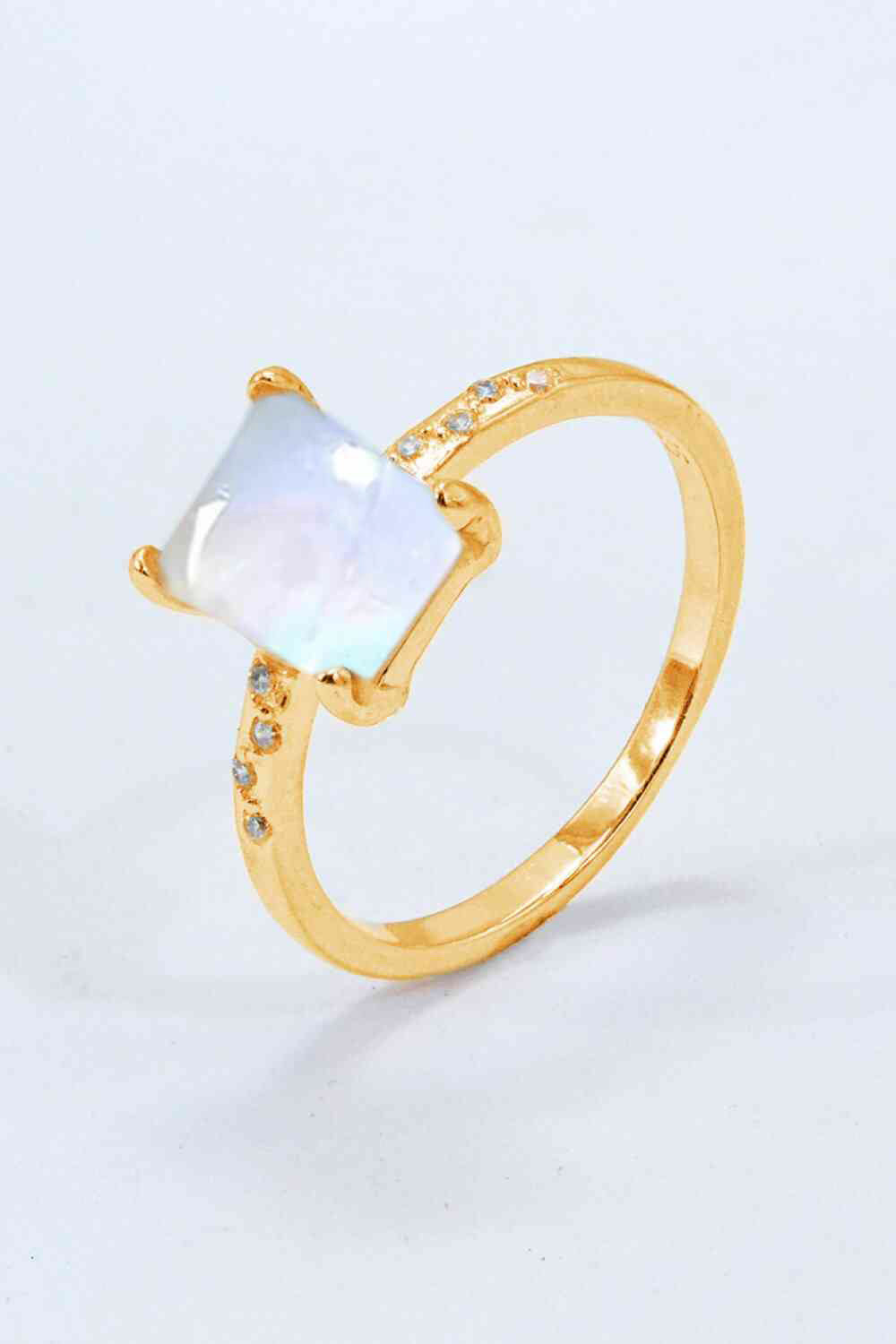 Square Moonstone Ring Gold 4e2c096662df4856a62c82fee232e6ea-Max Trendsi