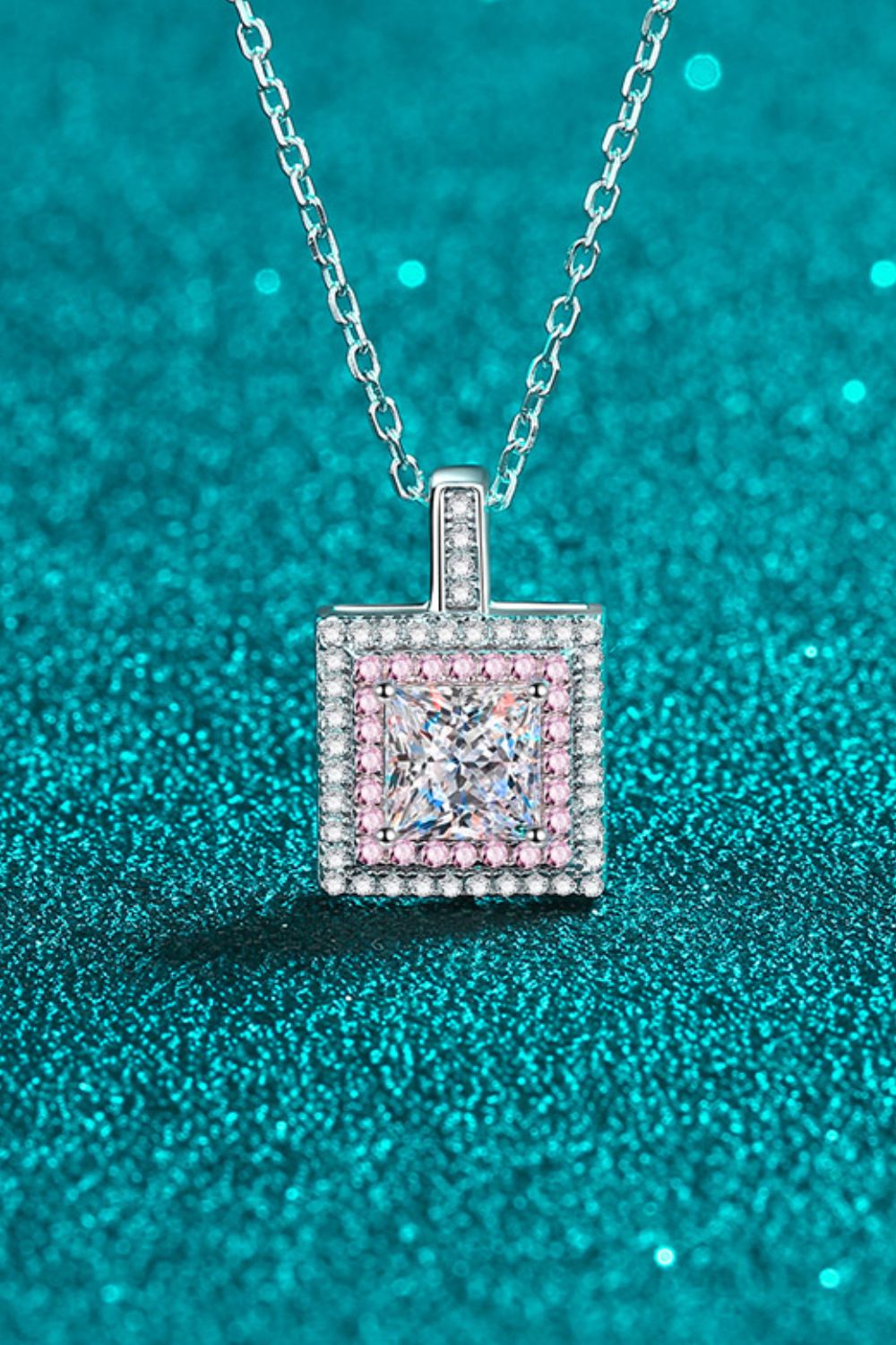 1 Carat Moissanite Square Pendant Chain Necklace 51e166a041794e47abd0feed7c99ff8b-Max Trendsi