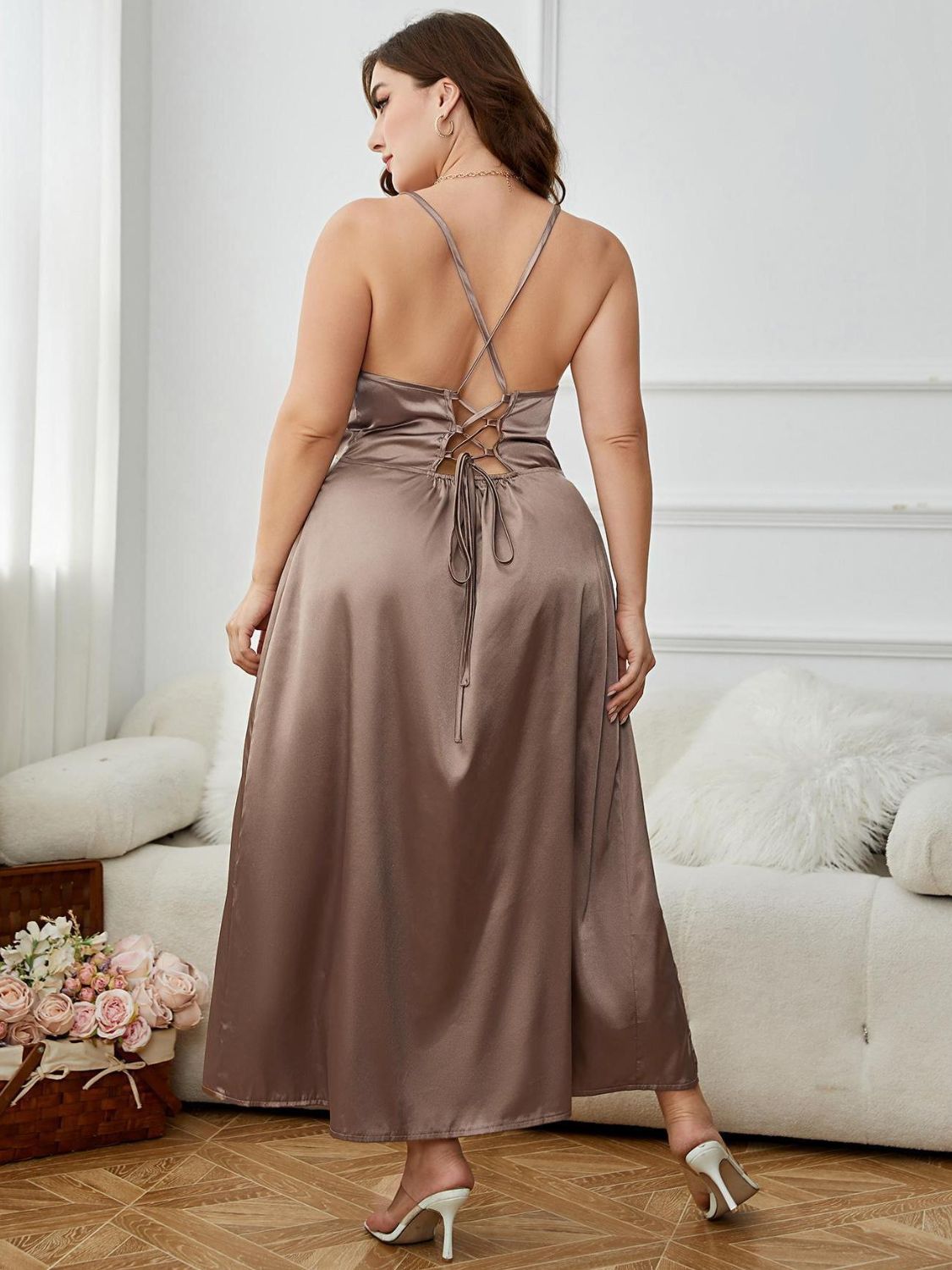 Plus Size Lace-Up Spaghetti Strap Split Night Dress 53672aa91f5442789c83965112aea633-Max Glownestbest