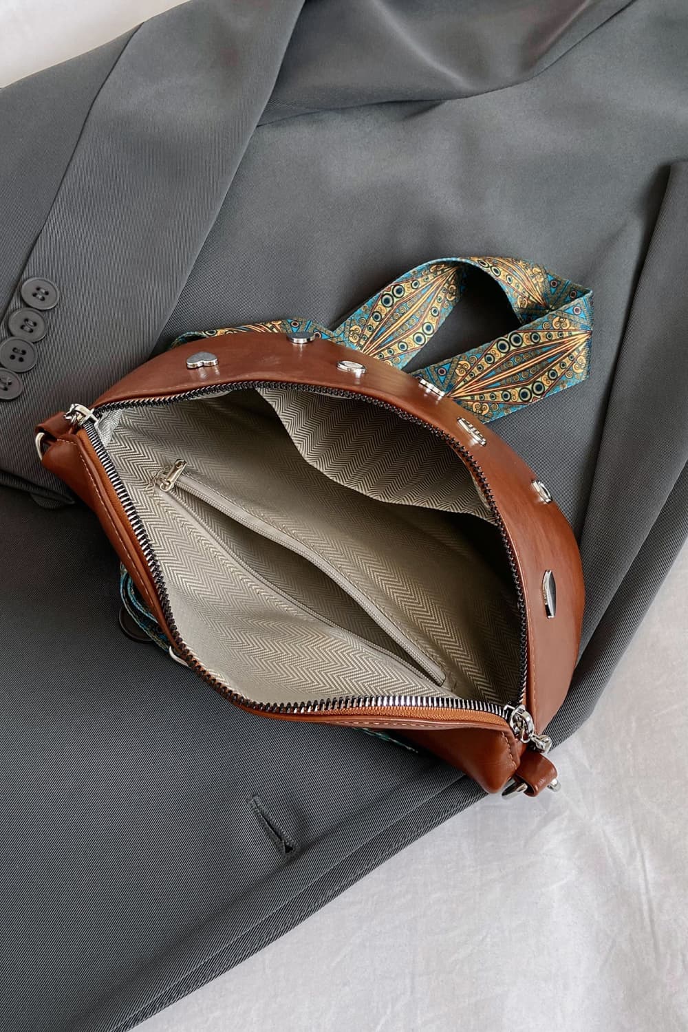 PU Leather Sling Bag 539e3914c25c4131a49590a02e18c7ee-Max Trendsi