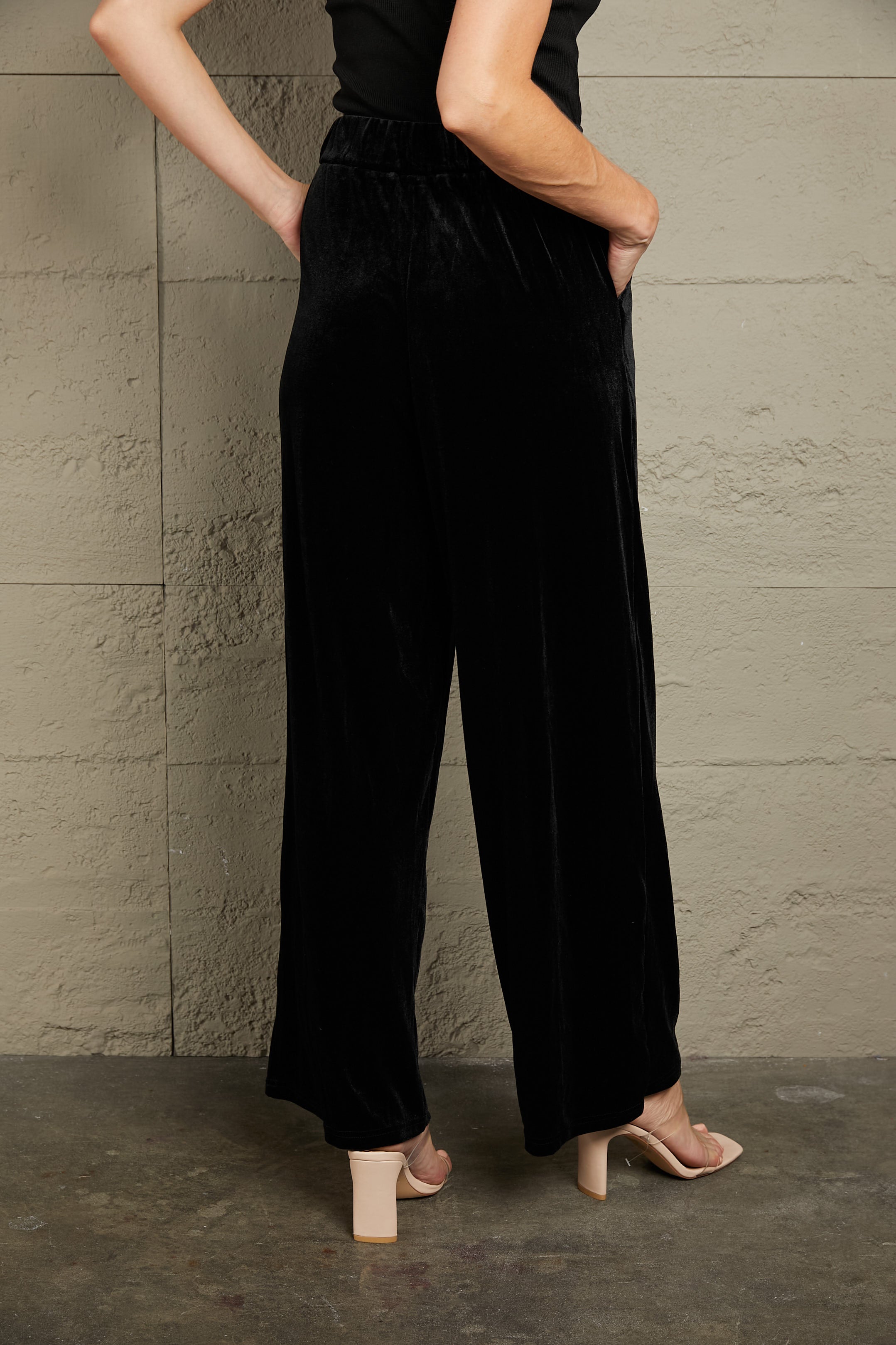Loose Fit High Waist Long Pants with Pockets 5726f36a33224167b55e4fc3283f4a2d-Max Trendsi
