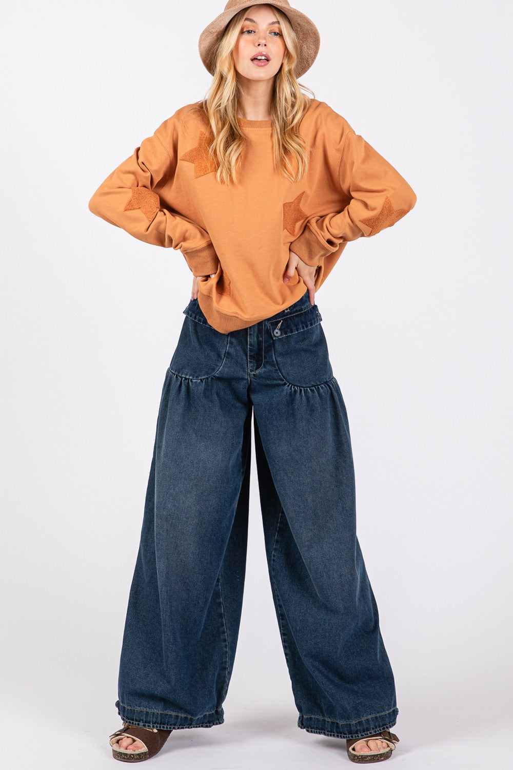 SAGE + FIG Mid-Rise Cargo Jeans with Pockets 58269d14-d69b-42e8-9a87-ae1f2d80d50b-Max Trendsi