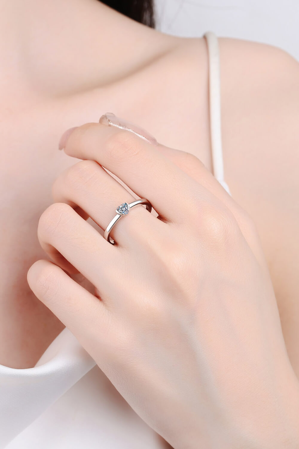 Heart-Shaped Moissanite Solitaire Ring Silver 5946eac5523149a9b0603610f968e9cd-Max Trendsi