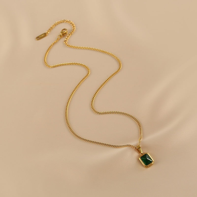 18K gold classic retro emerald design light luxury style necklace 59a4fa3a-54fd-46a7-9c8c-1126c1853361 Artshiney