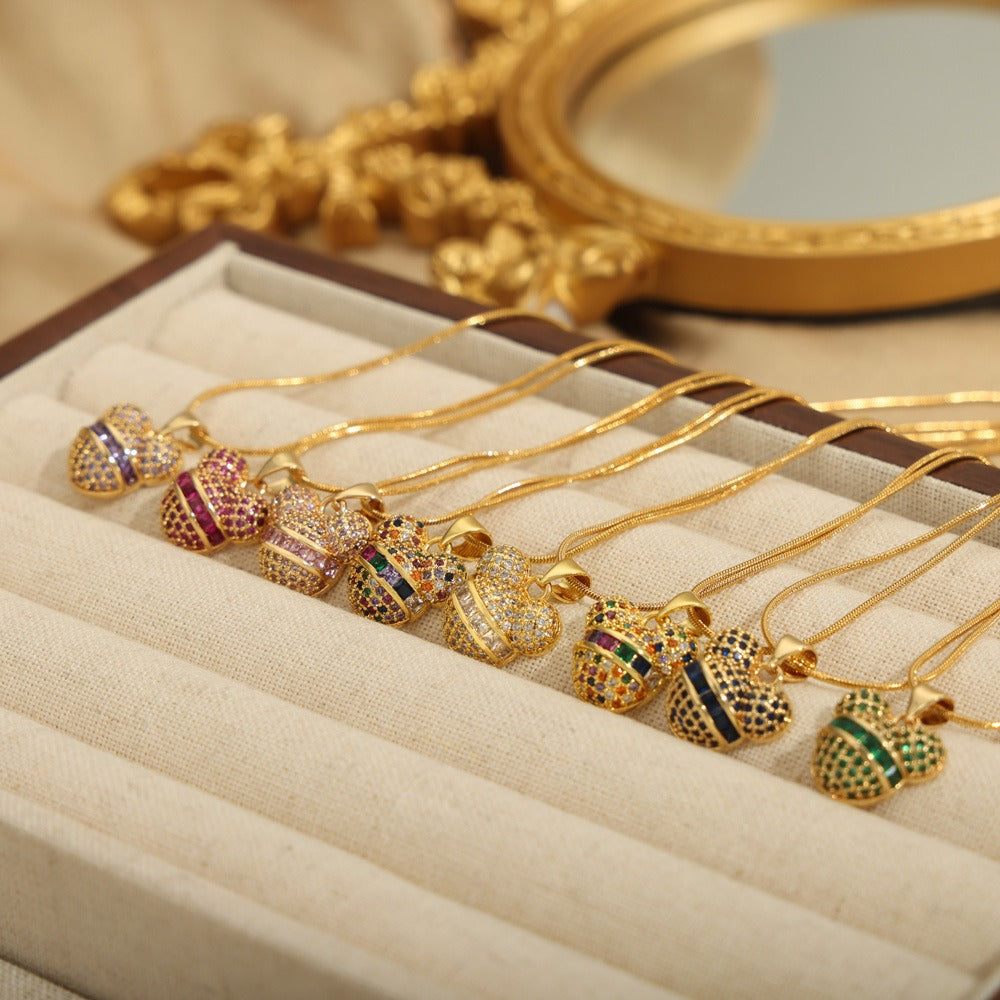 18K gold exquisite dazzling cartoon bear diamond design light luxury style pendant necklace 5b3dad42-0584-42cc-a2ba-694ed4fef4a2 Artshiney